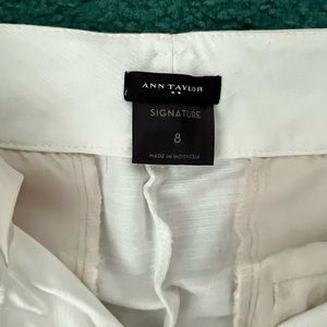 White Ann Taylor Signature slacks size 8